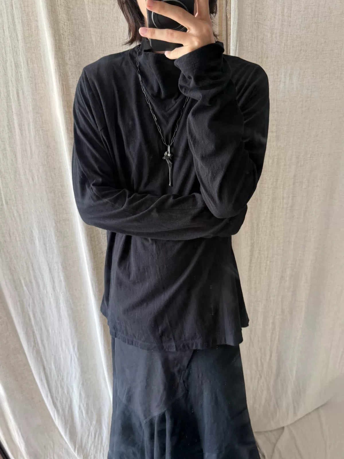 Julius V-Cut Turtleneck Nop Jersey Sweater