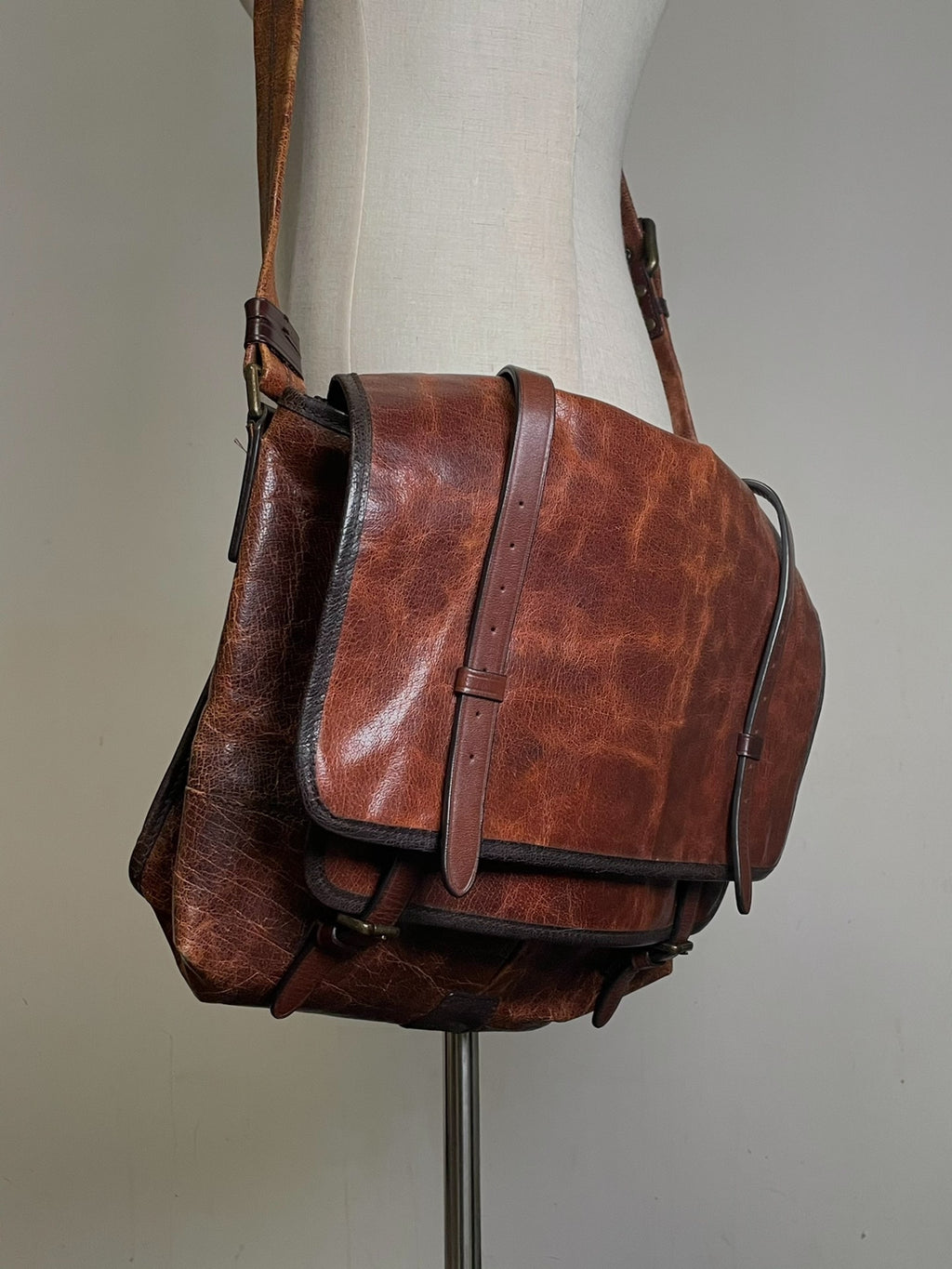 Dolce & Gabbana DG | Cracked Gem Messenger Bag