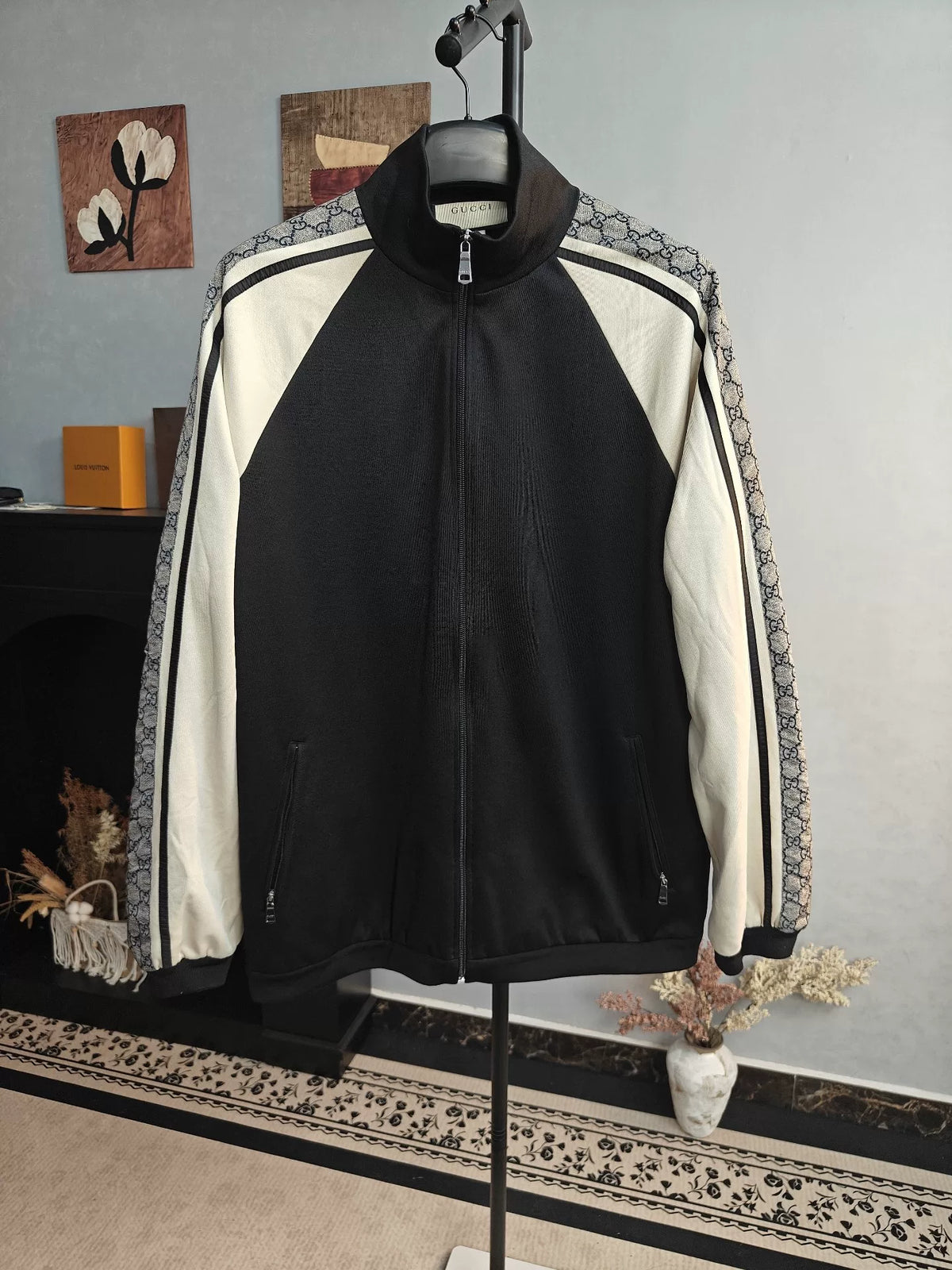 Gucci Black White Snake Print Jacket