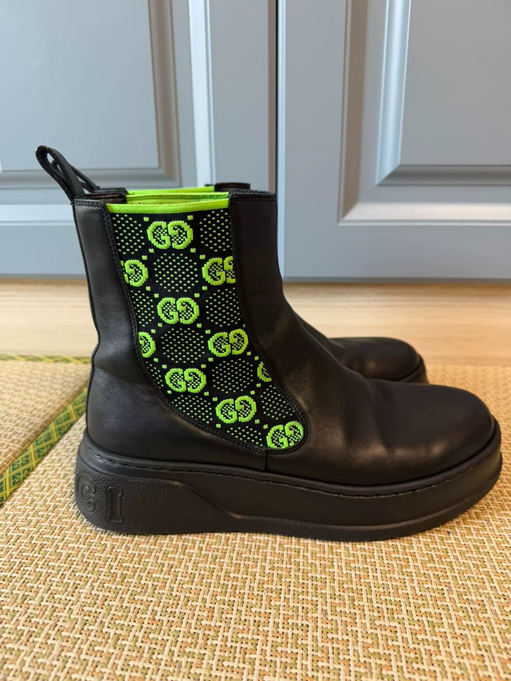Gucci Black Green Logo Chelsea Boots